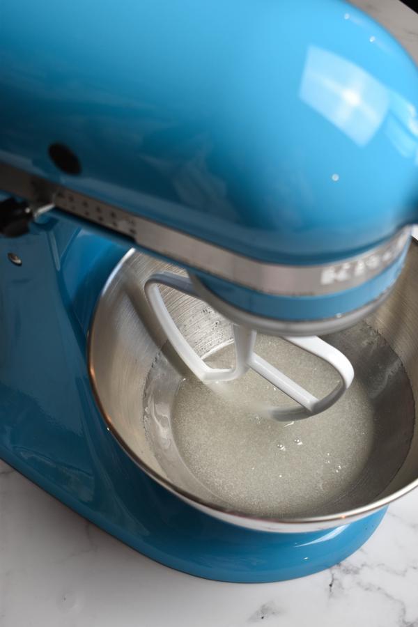 How to make Poured Fondant for Choux Pastry - Wheel of Baking